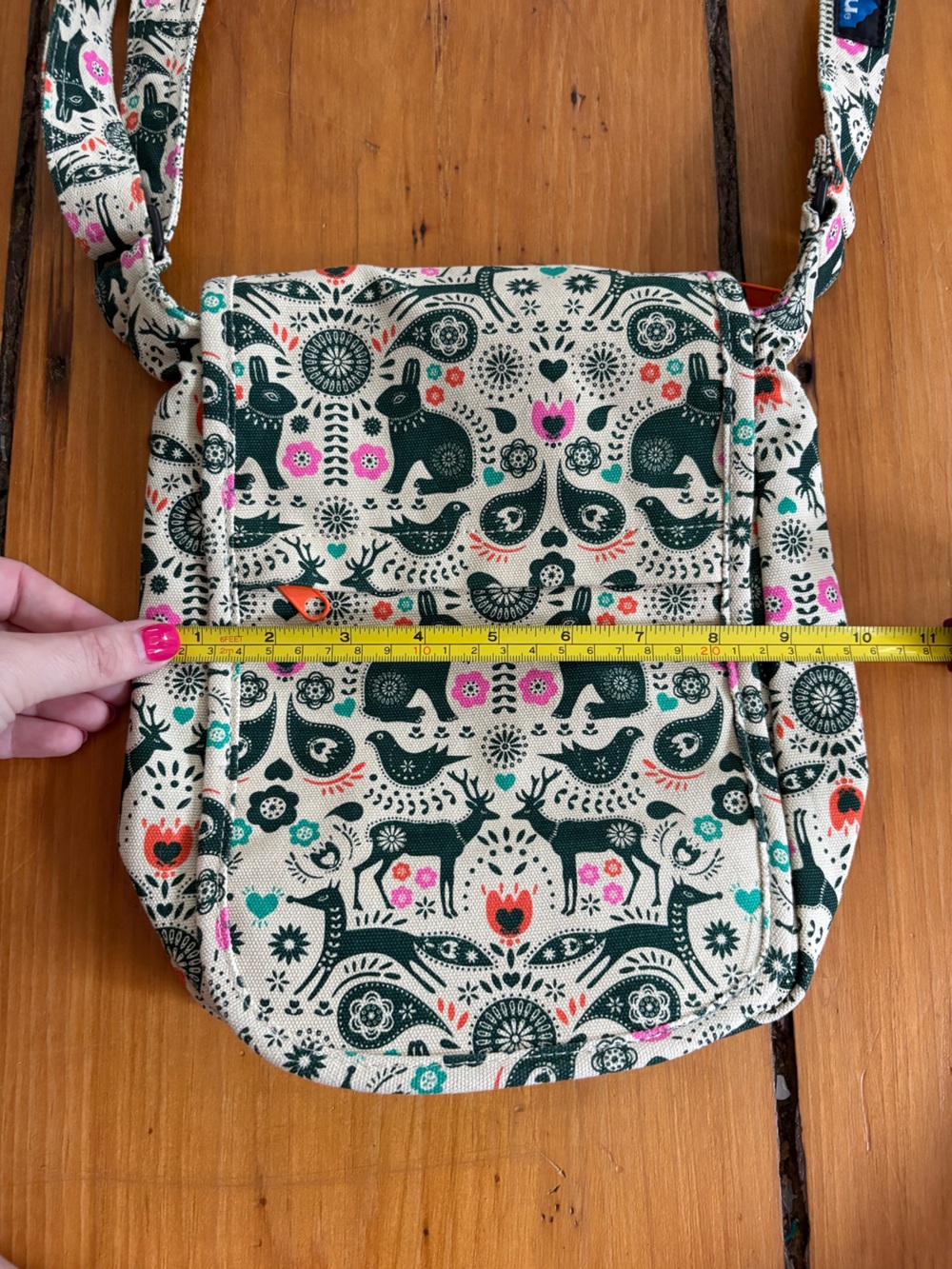 RARE KAVU Kicker Crossbody Bag in Cozy Critters Rabbit Bird Deer Flowers Outdoor - Picture 9 of 13